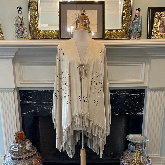 “Marc New York” Cream Fringe Cut-Out Ultra Suede Cape - Picture 1 of 7